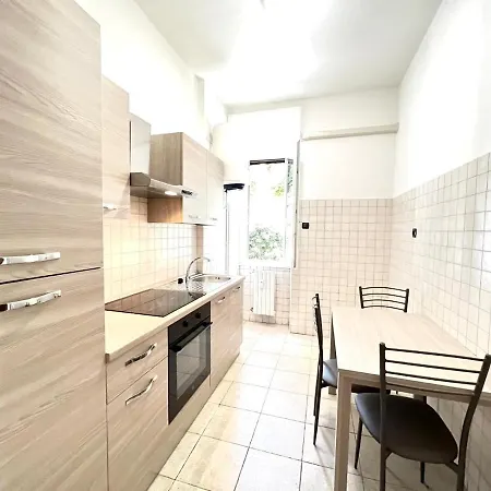 Apartment Famagosta House Mailand